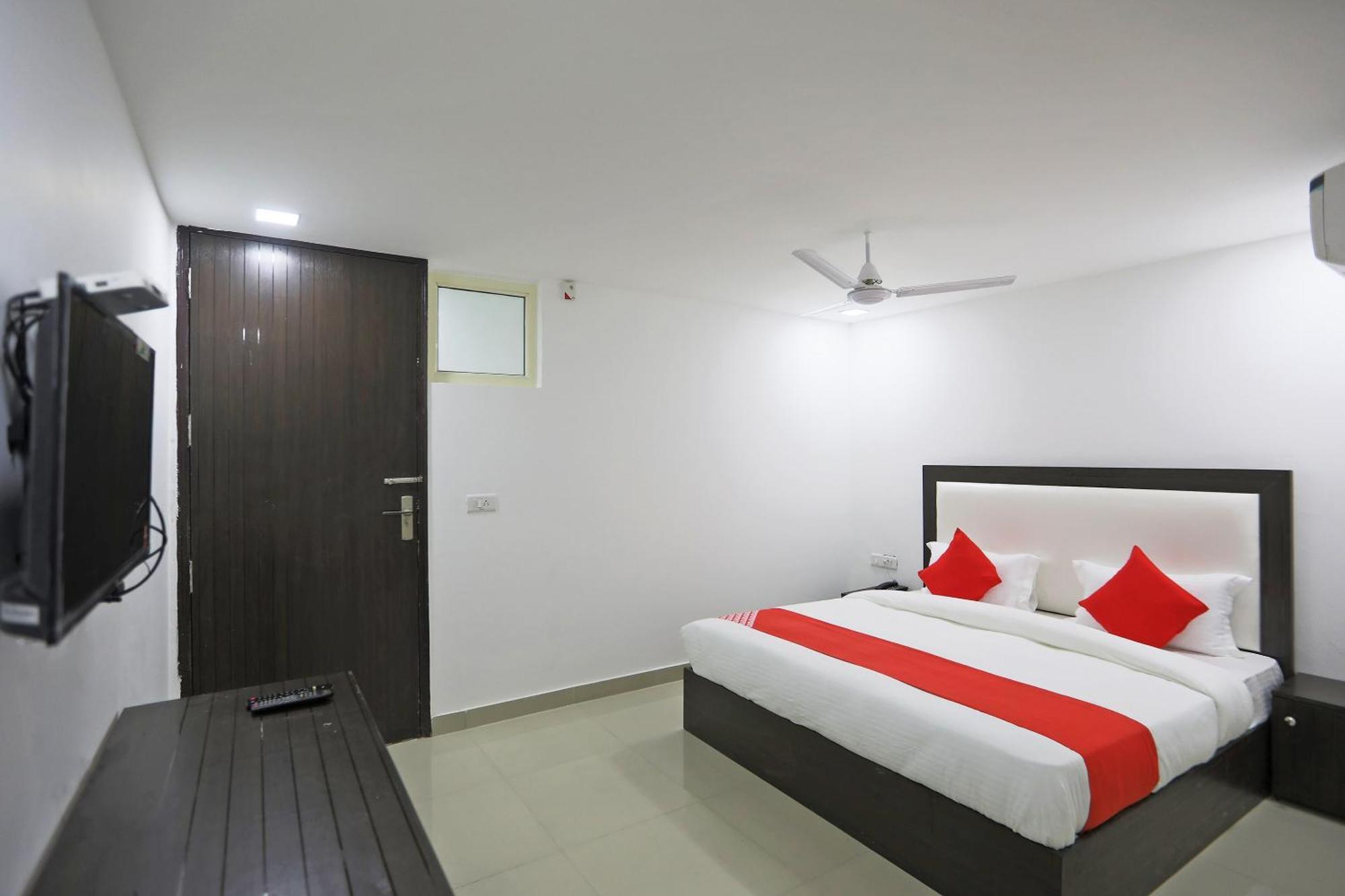 Hotel Townhouse South Lawn New Delhi